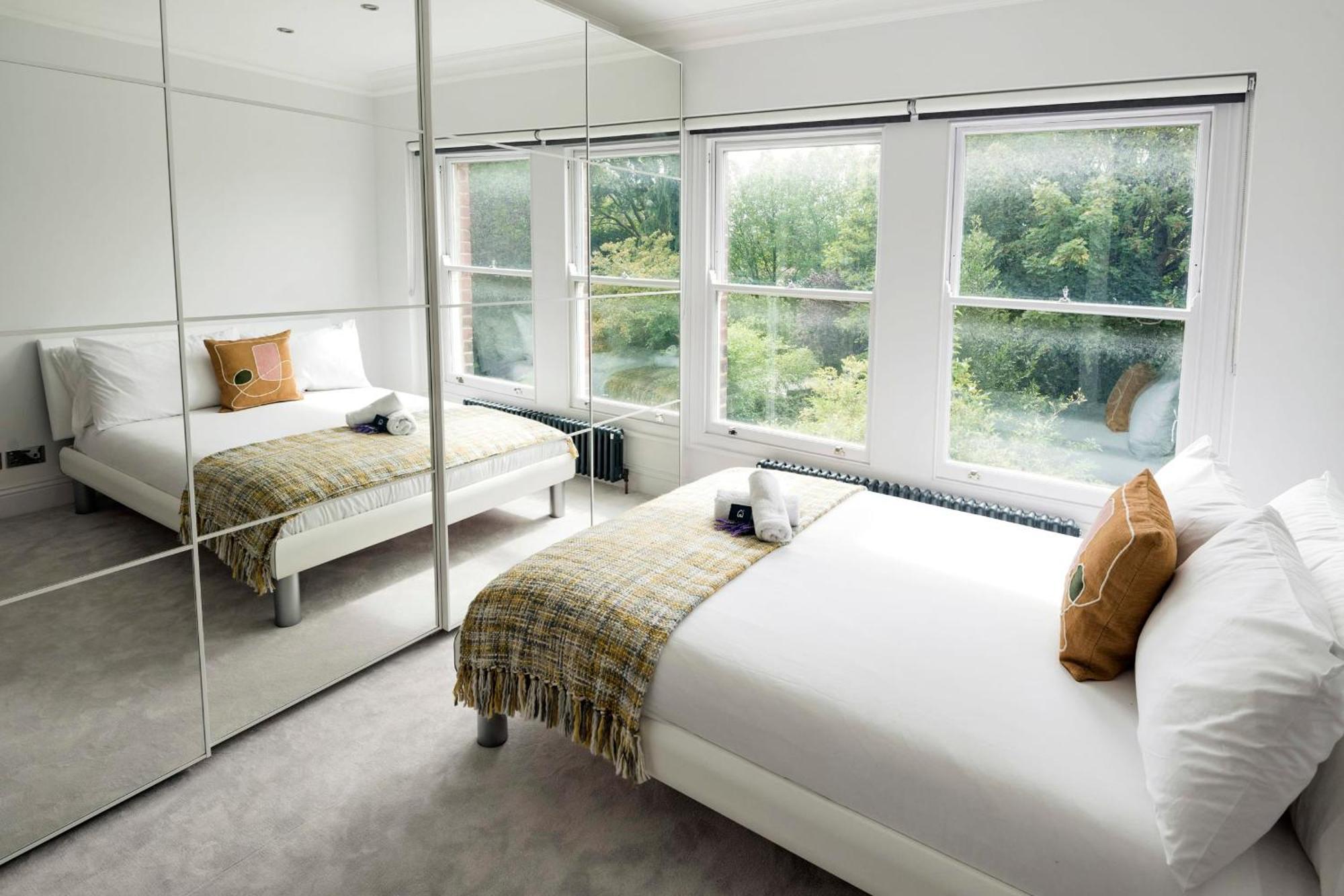 Modern And Bright Highgate Gem Apartment Лондон Екстериор снимка