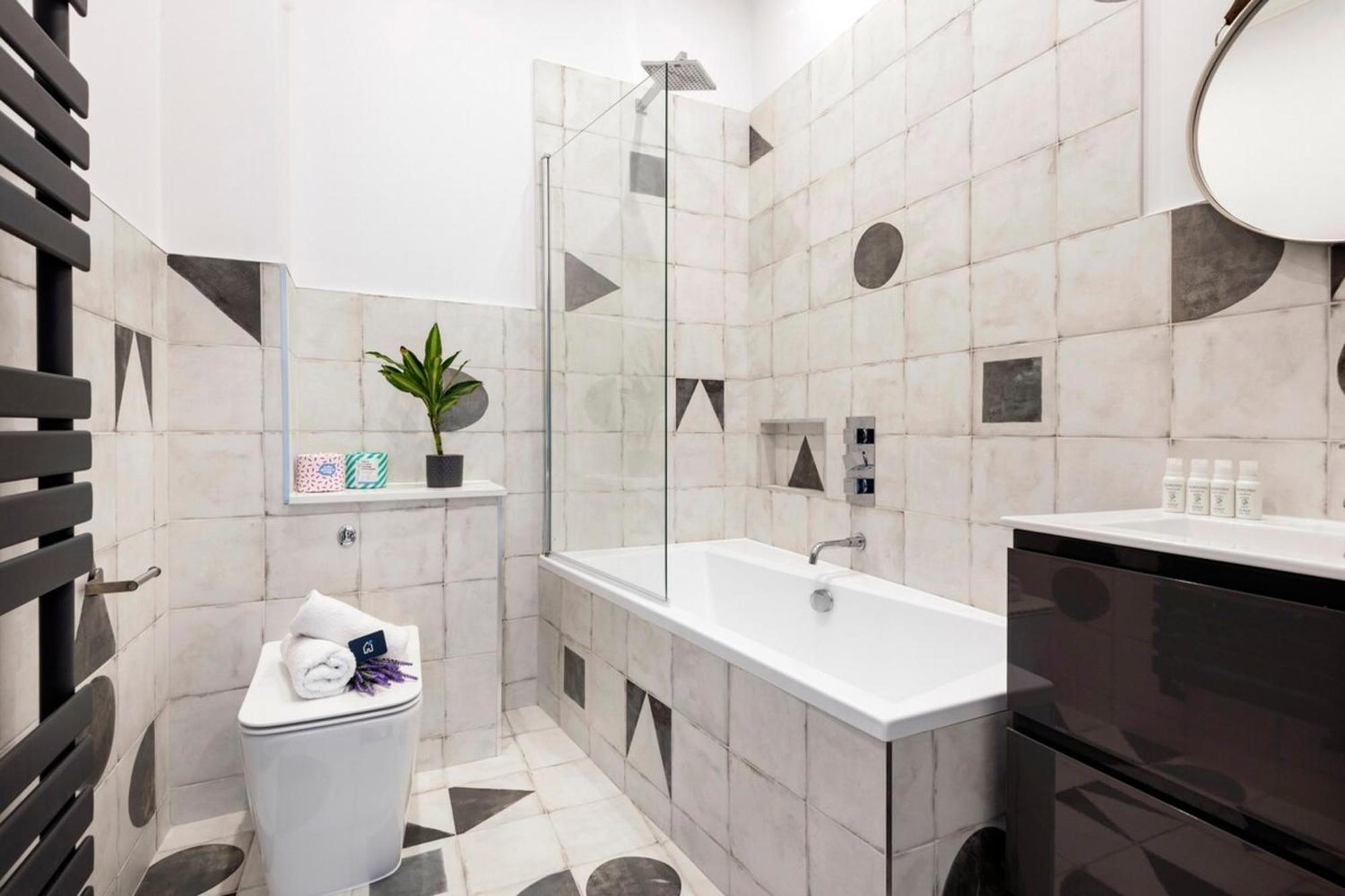 Modern And Bright Highgate Gem Apartment Лондон Екстериор снимка