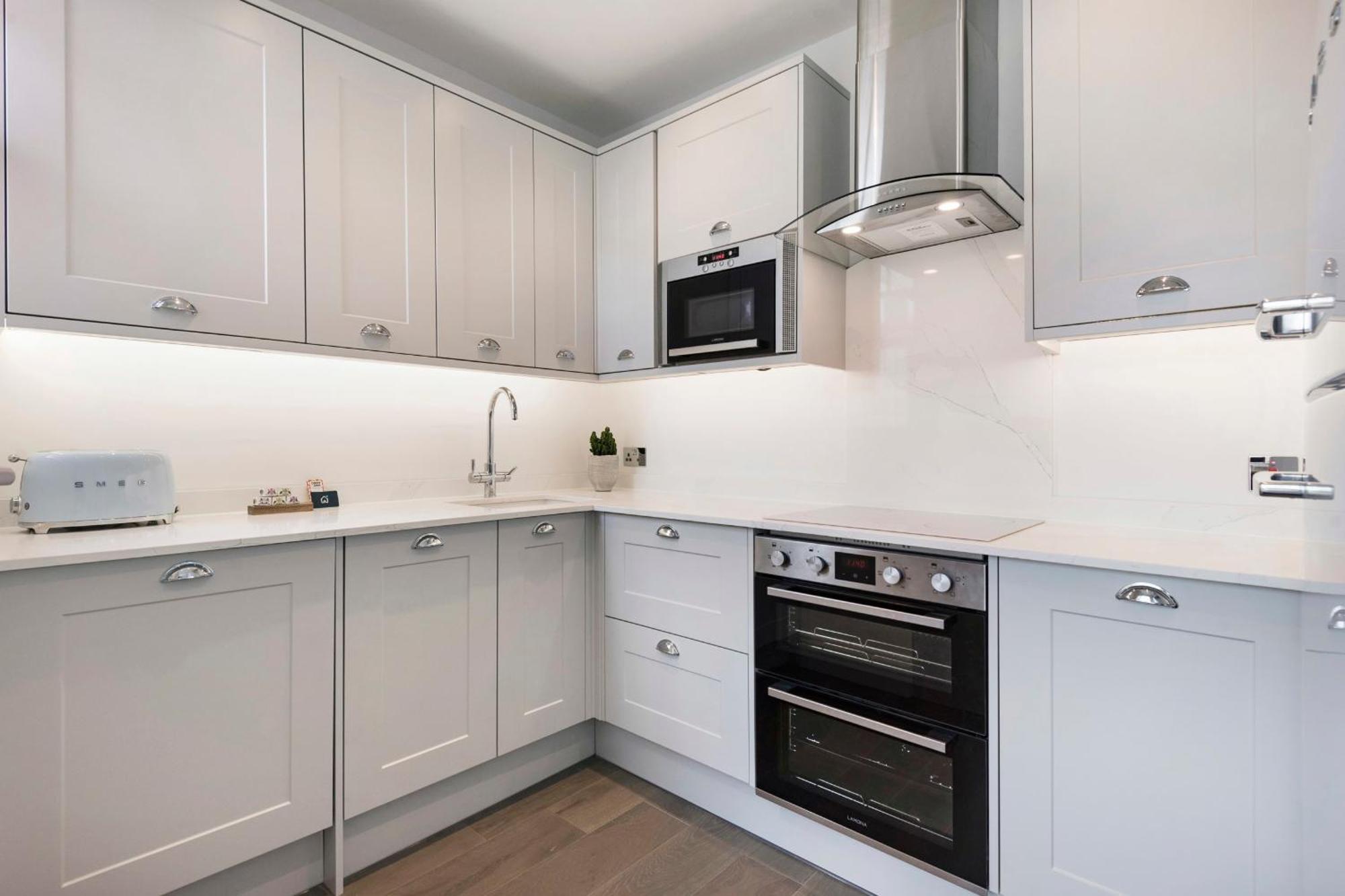 Modern And Bright Highgate Gem Apartment Лондон Екстериор снимка