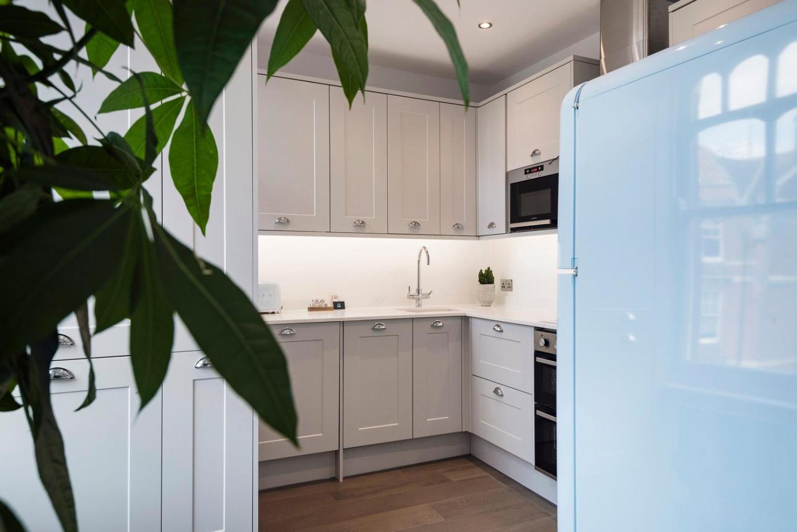 Modern And Bright Highgate Gem Apartment Лондон Екстериор снимка