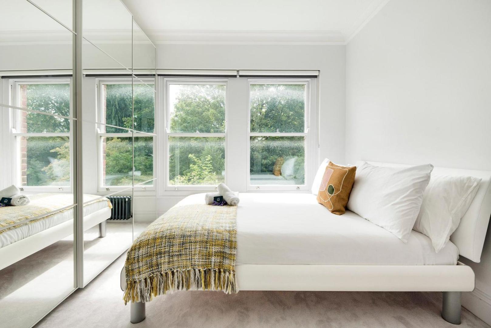 Modern And Bright Highgate Gem Apartment Лондон Екстериор снимка